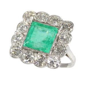 Geometric Grace: A Vintage Art Deco Emerald and Diamond Ring